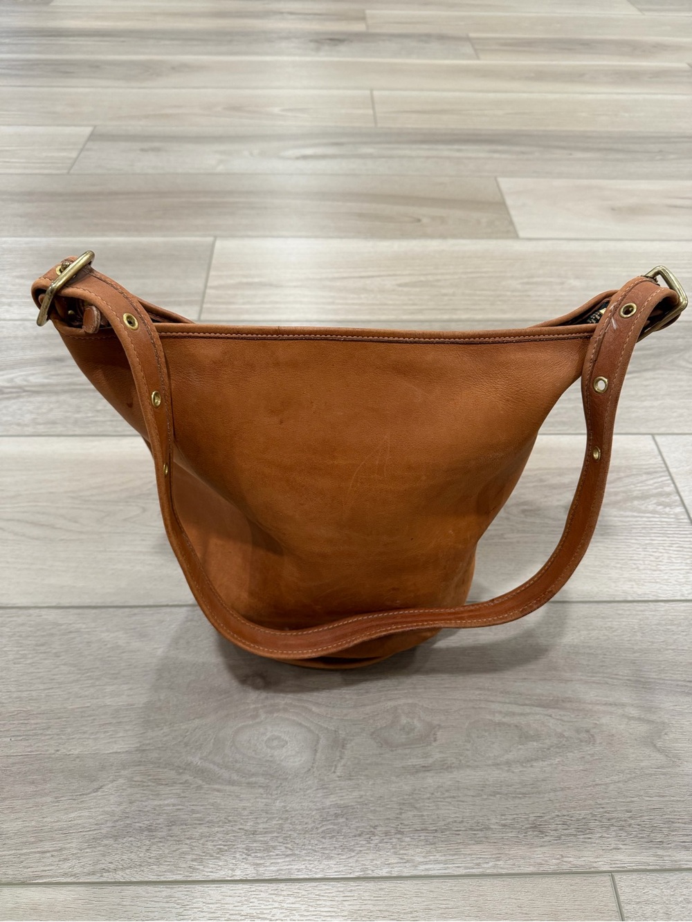 Vintage Coach Duffle Sac Bucket Bag British Tan Leather Made in USA 9085 TLC